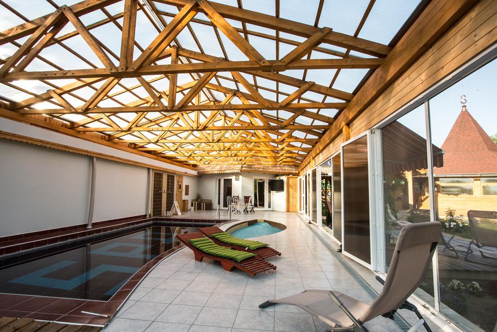 Szatmar Beregi Elmenyliget Aparthotel Fehergyarmat Exterior photo